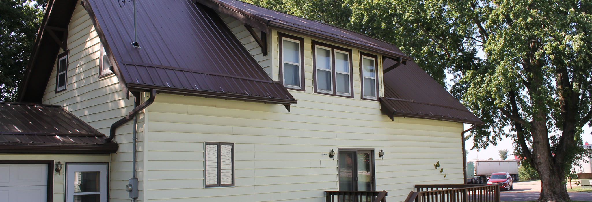 featured_209_E_Dakota_Ave.jpg